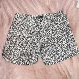 Black and white patterned Banana Republic shorts